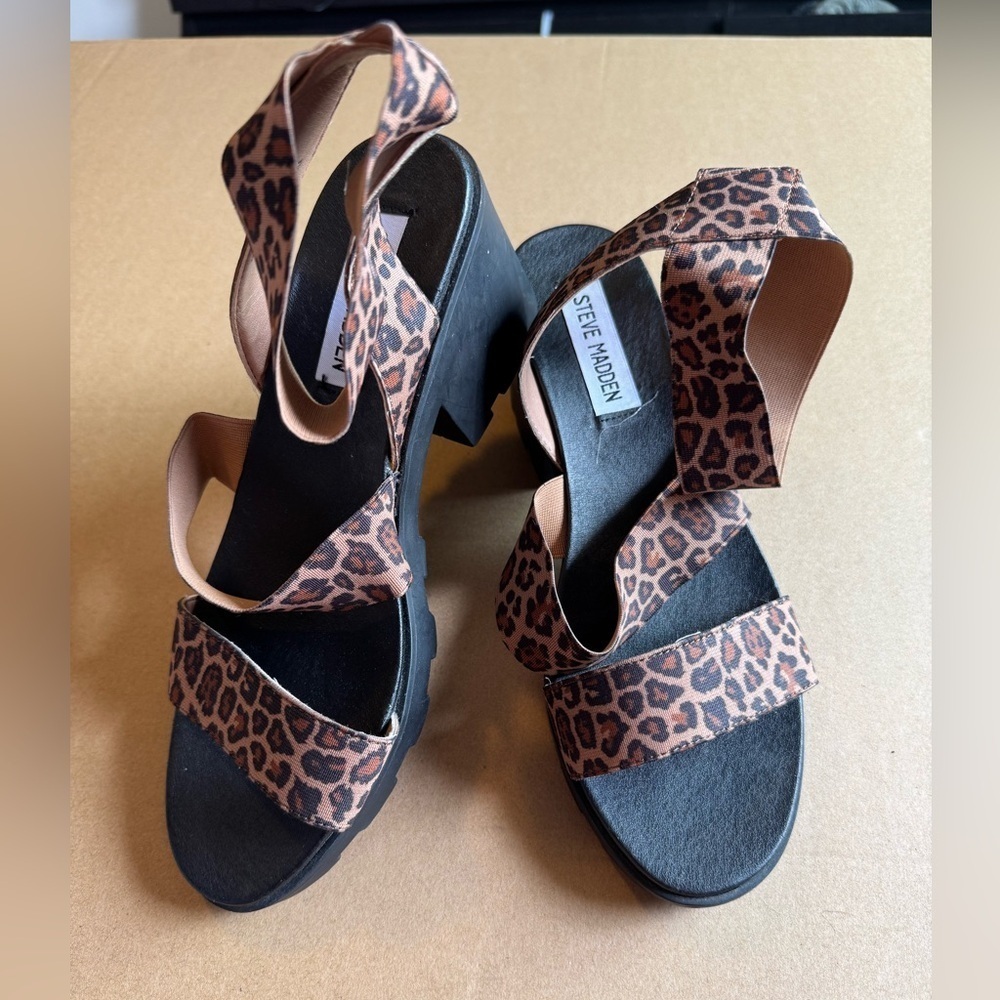 Women’s Steve Madden Leopard Haidar Strappy Sandals Size 6.5 Summertime!!